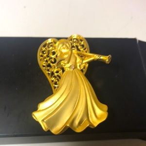 Vintage JJ Jonette angel horn gold tone brooch
